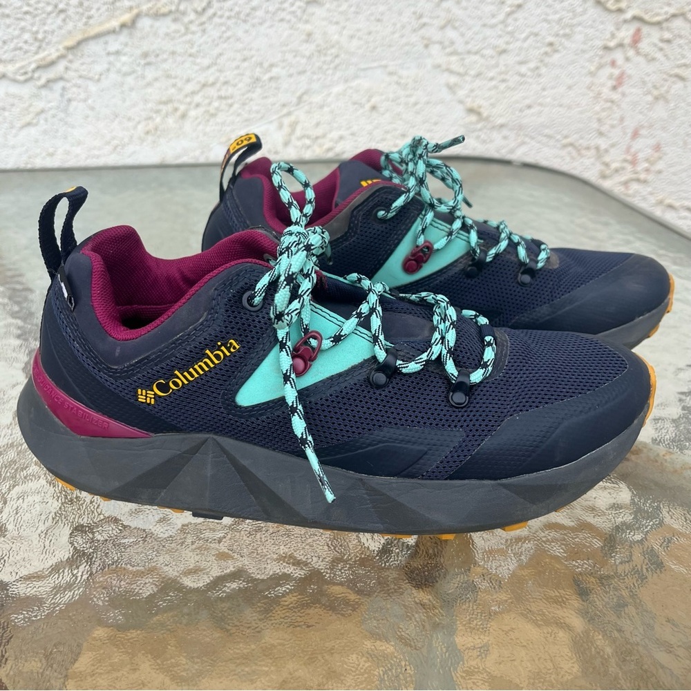 Columbia Women's Hiking Shoes - Navy - Size 9